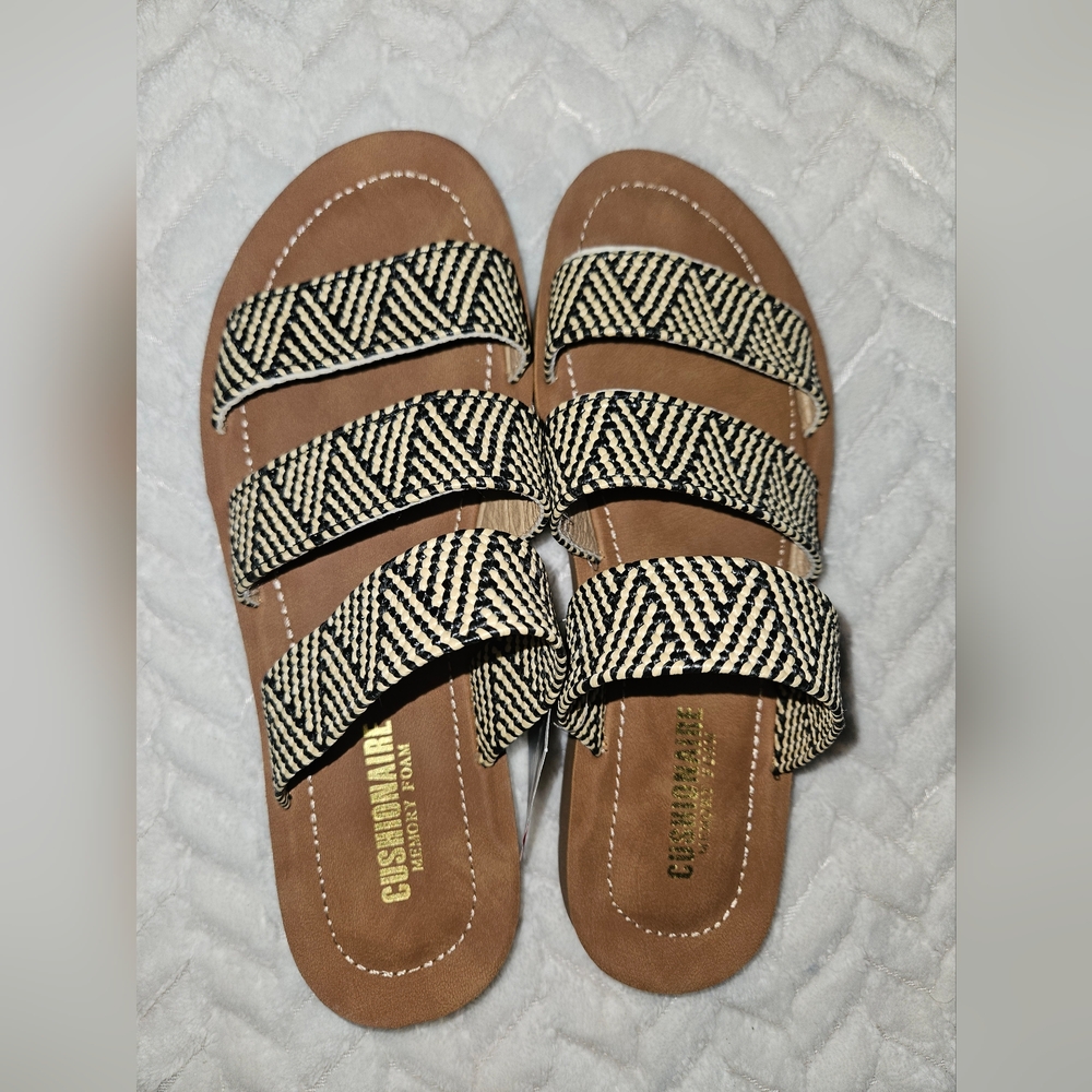 NWT Cushionair Black and Tan Sandals